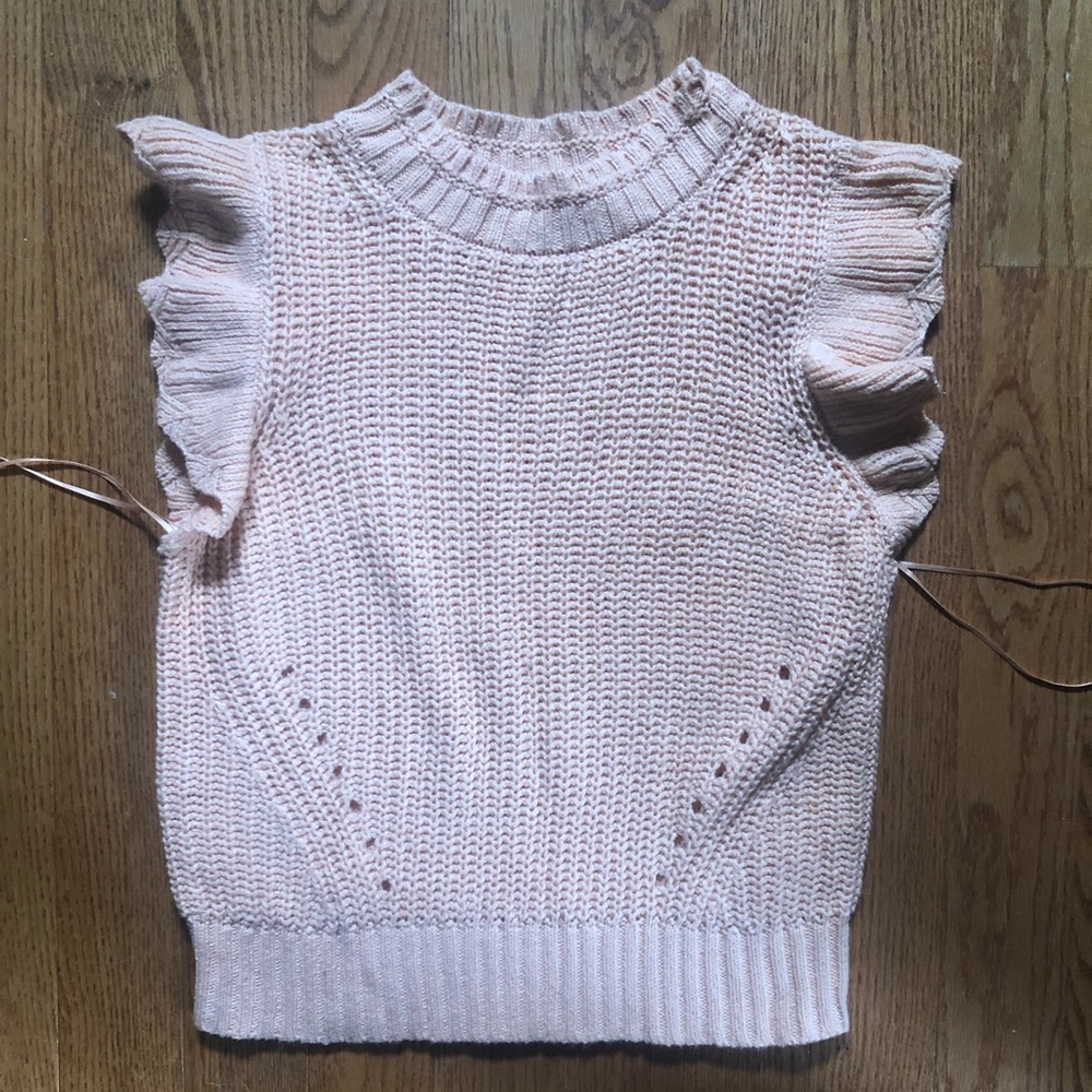 Universal Thread Peach Sweater with frilly shoulder.